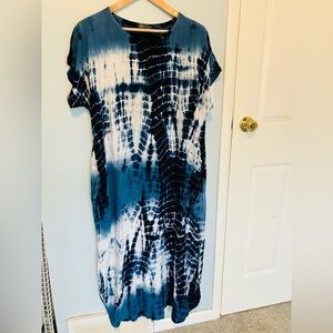 Tie-Dye Maxi Dress in Navy & White
